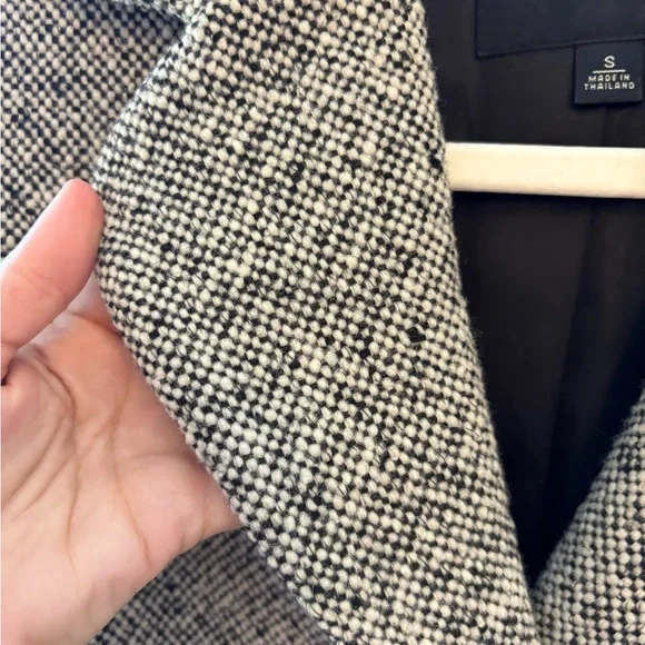 Banana Republic | Classic Black and White Tweed Midi Coat | Small - Picture 5 of 12